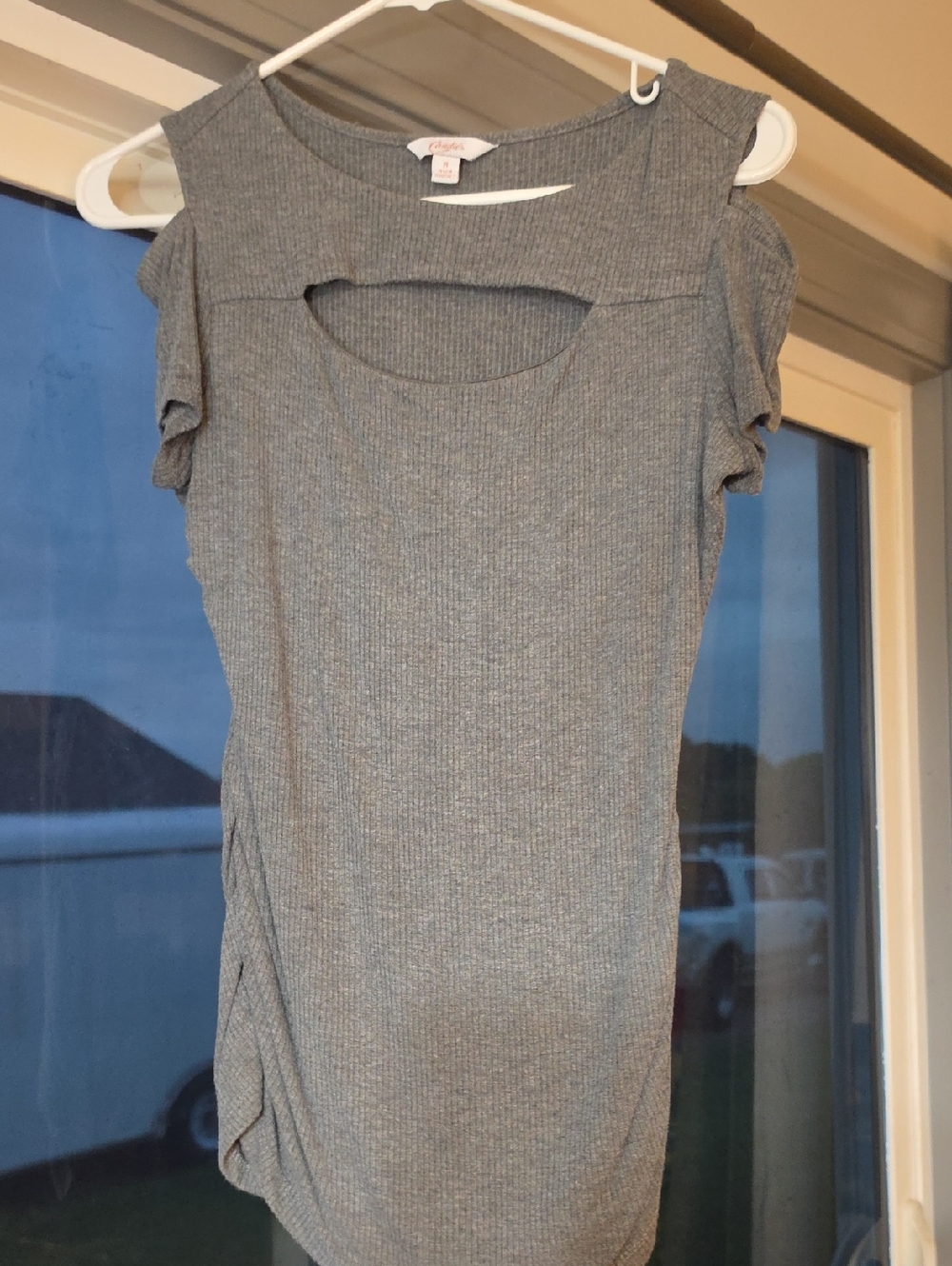 Candie's Grey Ribbed Cutout Cold-Shoulder Short Sleeve Top